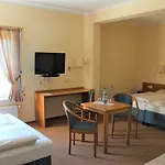 Hotel Alsterquelle 24h Check-in, Free Parking And Wifi 3*