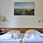 Alsterquelle 24h Check-in, Free Parking And Wifi