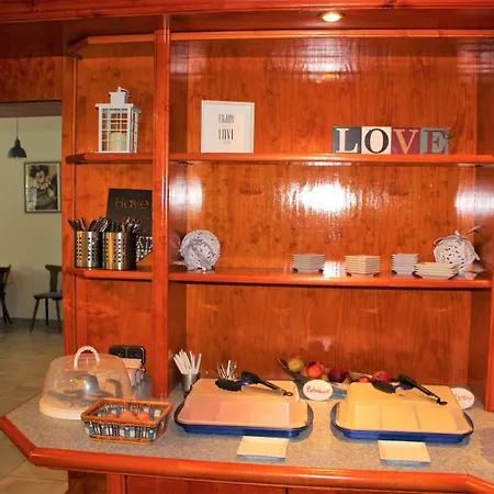 Alsterquelle 24h Check-in, Free Parking And Wifi 3*