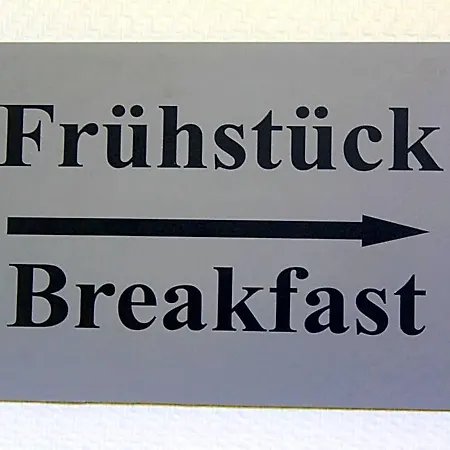 Alsterquelle 24h Check-in, Free Parking And Wifi 3*