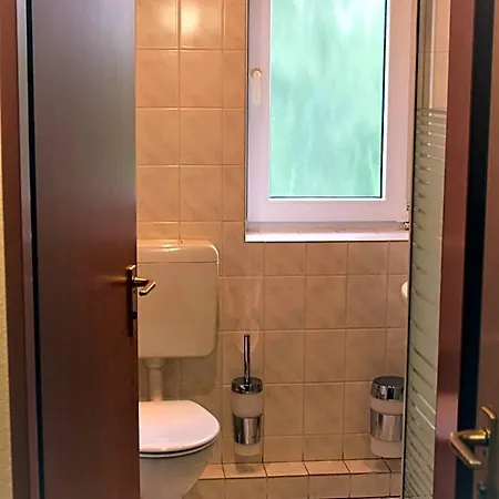 Hotel Alsterquelle 24h Check-in, Free Parking And Wifi 3*
