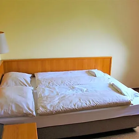 Alsterquelle 24h Check-in, Free Parking And Wifi