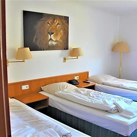 Alsterquelle 24h Check-in, Free Parking And Wifi Отель 3*