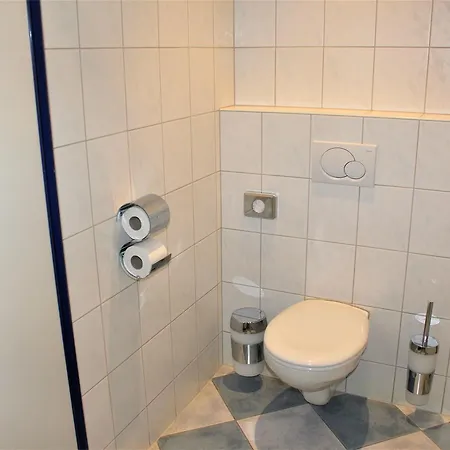 Hotel Alsterquelle 24h Check-in, Free Parking And Wifi 3*