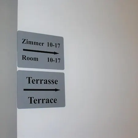 Hotel Alsterquelle 3*